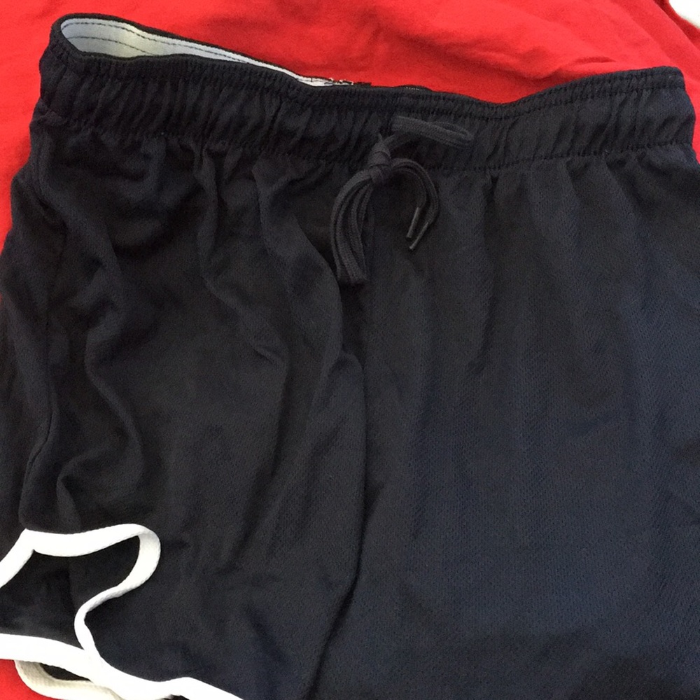 FINAL MARKDOWN NWT girls Easton shorts large